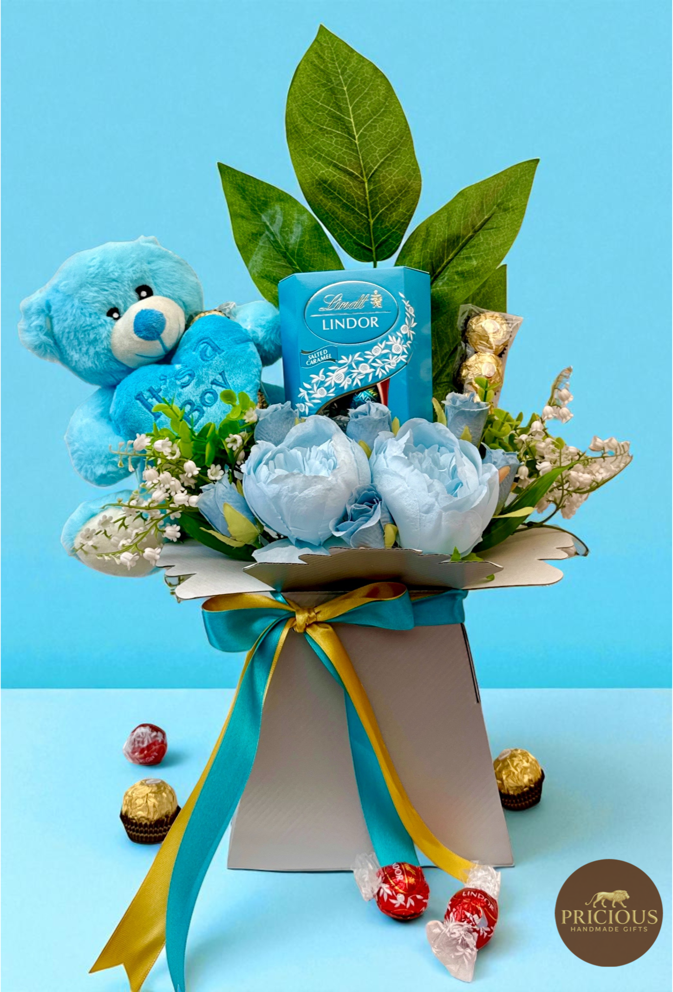 Lindt Lindor baby-blue teddy chocolate gift bouquet (blue & gold)