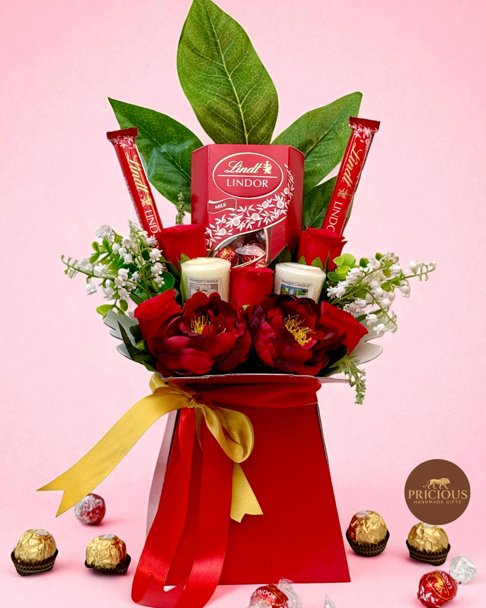 Lindt & Yankee Candle chocolate gift bouquet in red & gold